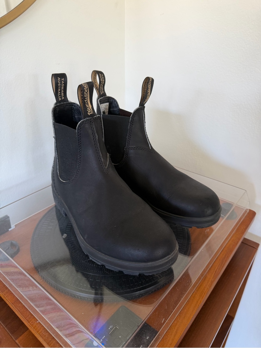 Blundstone Women's Black Leather Chelsea Booties